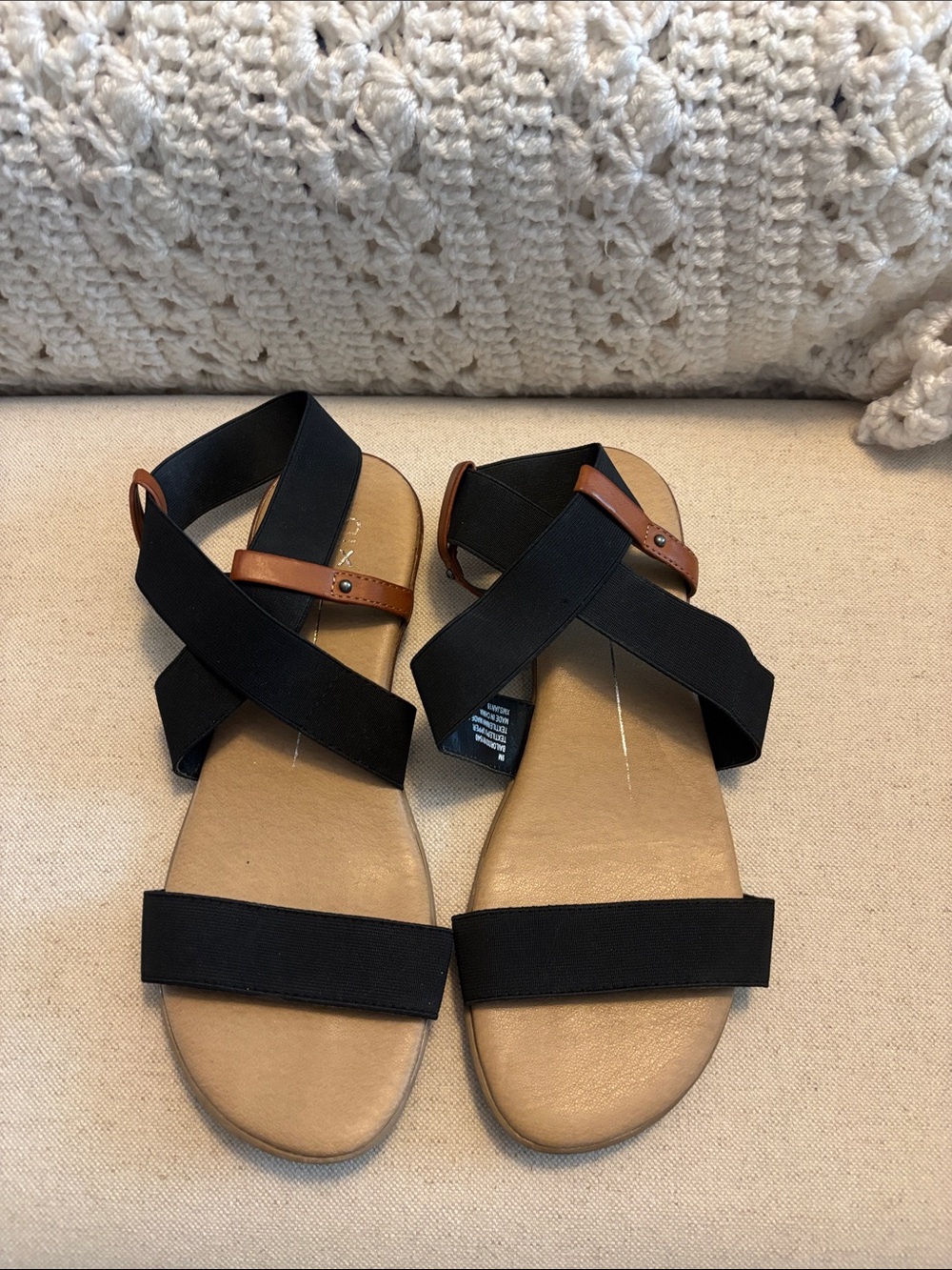 Black Strappy Elastic Sandals - Women's Comfortable Summer Sandals